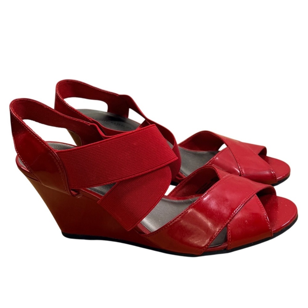 Predictions Wedge Sandals Women 10 Red Glossy Patent Elastic Straps Retro Pinup